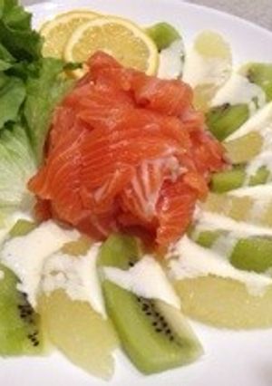 サーモンとフルーツのサラダ-レシピのメイン写真