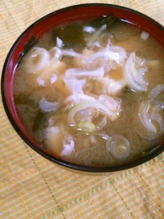 一番早い! 豆腐とワカメの味噌汁-レシピのメイン写真