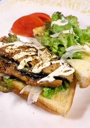 さんま蒲焼缶で✿栄養満点お手軽サンド-レシピのメイン写真