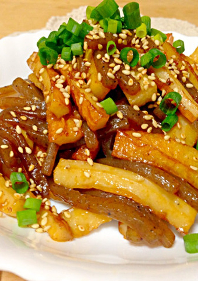 蒟蒻とちくわの焼肉のタレきんぴら♪-レシピのメイン写真