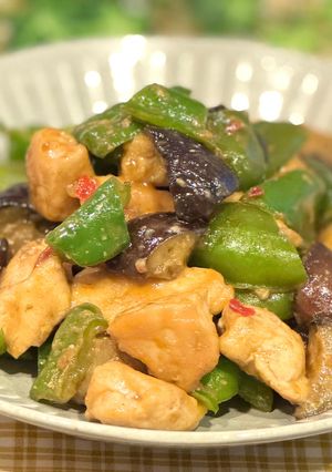 簡単!茄子とピーマン・鶏胸肉の甘辛味噌炒め-レシピのメイン写真