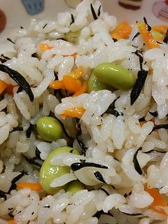 ひじき御飯にグリーン&オレンジカラー-レシピのメイン写真