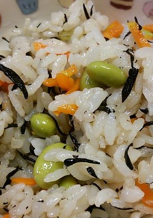 ひじき御飯にグリーン&オレンジカラー-レシピのメイン写真