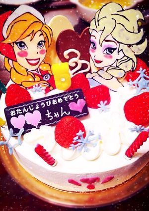 誕生日ケーキ☆アナと雪の女王デコチョコ-レシピのメイン写真