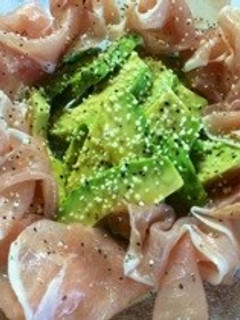 アボガドと生ハムのサラダ-レシピのメイン写真