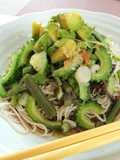 ゴーヤーと山菜・アボカドの冷やし蕎麦