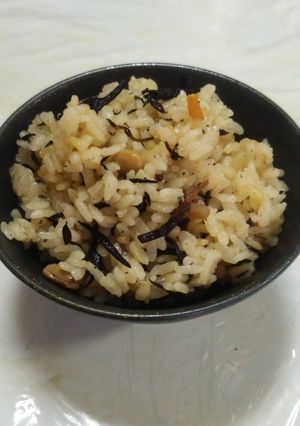 混ぜるだけのお手軽ひじきご飯-レシピのメイン写真