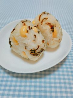 〖大豆と昆布のおにぎり〗-レシピのメイン写真