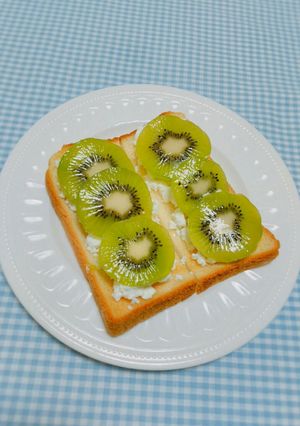 〖ハニーキウイトースト〗-レシピのメイン写真