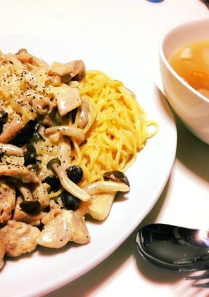 鶏肉としめじのクリームパスタ-レシピのメイン写真