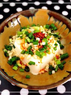 揚げ玉と食べラーのっけ冷や奴-レシピのメイン写真