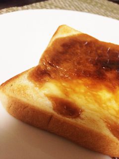 食パンでおやつ☆キャラメルチーズトースト-レシピのメイン写真