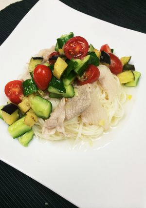 塩レモンソースで夏野菜豚しゃぶそうめん♪-レシピのメイン写真