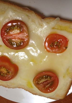 ファミマオリーブオイルを垂したチーズト-レシピのメイン写真