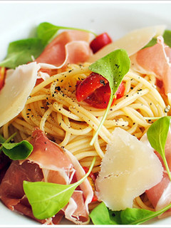 生ハムとパルミジャーノの冷製パスタ-レシピのメイン写真