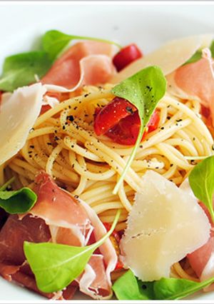 生ハムとパルミジャーノの冷製パスタ-レシピのメイン写真