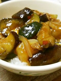 夏バテ防止♡夏野菜の超簡単スタミナ麻婆丼-レシピのメイン写真