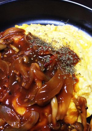 簡単ふわふわオムライスのデミグラスソース-レシピのメイン写真
