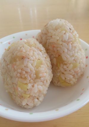 ポリポリたくあんおにぎり-レシピのメイン写真