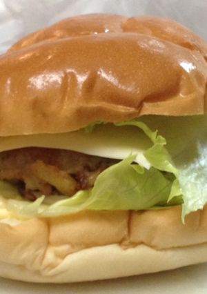 すりおろしジャガの焼きそバーガー-レシピのメイン写真