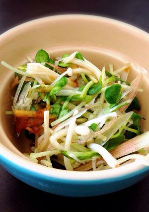 夏バテ防止！薬味が効いたえのきサラダ！-レシピのメイン写真