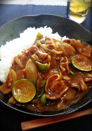 フライパンで作る男の牛ホルモンカレー♪-レシピのメイン写真