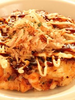 たこ焼き風お好み焼きうどん-レシピのメイン写真