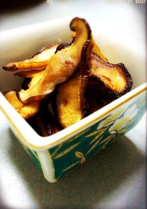 フライパンで焼くだけ♪しいたけの醤油焼き-レシピのメイン写真