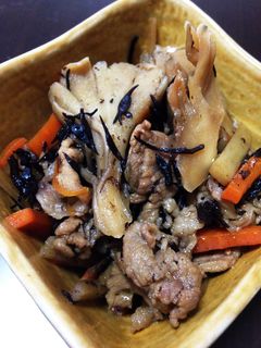 栄養満点☆豚肉と舞茸のひじき煮-レシピのメイン写真
