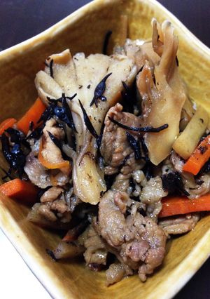 栄養満点☆豚肉と舞茸のひじき煮-レシピのメイン写真