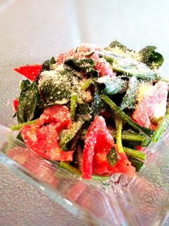 トマトとほうれん草のシーザーサラダ-レシピのメイン写真