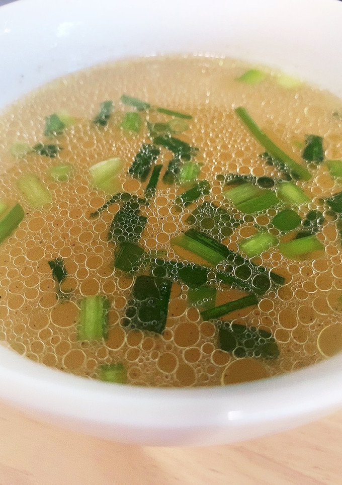 捨てないで！鶏茹でた後のお湯！鶏スープ！-レシピのメイン写真
