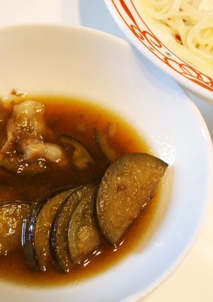 麺つゆで☆豚バラと揚げナスのつけ汁うどん-レシピのメイン写真