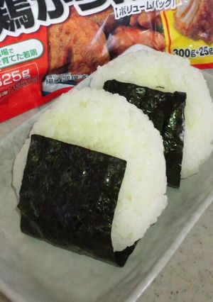 子供が喜ぶ！唐揚げマヨおにぎり！-レシピのメイン写真