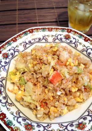 簡単ランチに♪かにかまキャベ玉チャーハン-レシピのメイン写真
