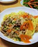 余り物で♪あんかけかた焼きそば