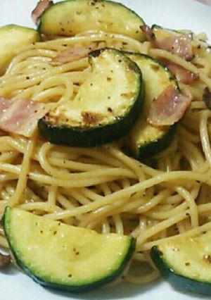 ズッキーニ&ベーコン和風バター醤油パスタ-レシピのメイン写真
