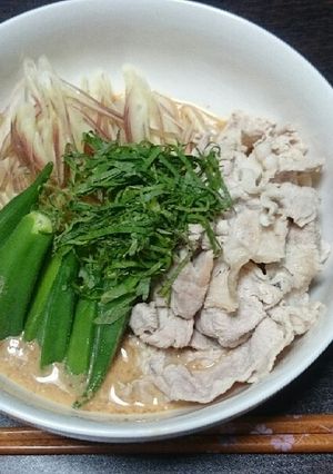 豚しゃぶ・茗荷・オクラのゴマだれうどん-レシピのメイン写真