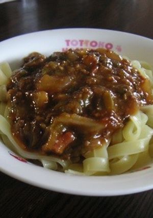 残った肉味噌でミートソース!生パスタのせ-レシピのメイン写真