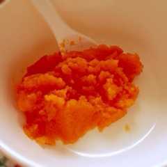 รูปของ 離乳食超初期♡ にんじんペーストの作り方