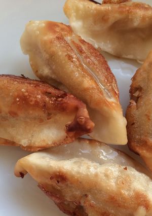 鉄のフライパンで、揚げ餃子-レシピのメイン写真