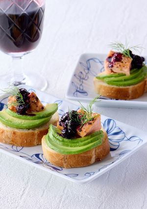 ホットスモークとアボカドの前菜-レシピのメイン写真