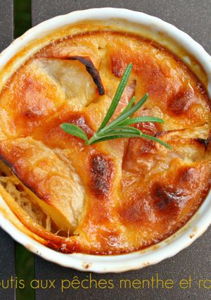 桃のクラフティ・ミントとローズマリー風味-レシピのメイン写真