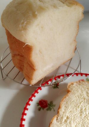 我が家の定番ふんわり食パン♪-レシピのメイン写真