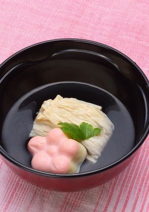 行事食お花見に　お花のとうふのお吸い物-レシピのメイン写真