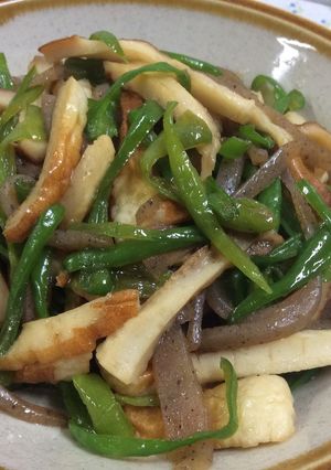 肉の代わりに蒟蒻と竹輪でヘルシー青椒肉絲-レシピのメイン写真