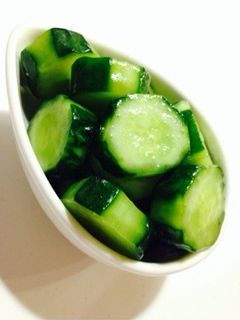 昆布茶で10分♪簡単きゅうりの浅漬け♡-レシピのメイン写真