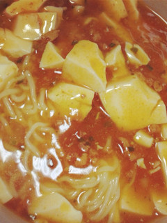 材料は3つだけ。ズボラ飯!簡単麻婆麺!-レシピのメイン写真