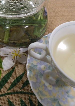 びわの葉とレモングラスのお茶-レシピのメイン写真
