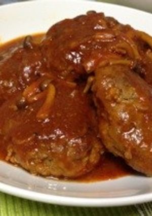 トマトジュースで煮込みハンバーグ-レシピのメイン写真